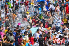 澳门永利赌场_澳门永利网址_澳门永利网站_ 嬉水节是海南保亭的黎族、苗族同